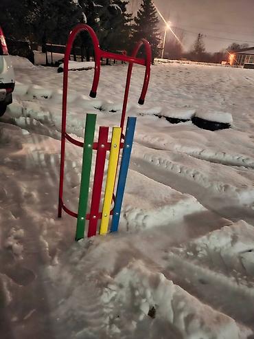 Ostalo: Samo licno preuzimanje obrenovac ne saljemo metalne sanke skida se — 2