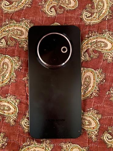 Смартфон Tecno Spark (серия Spark, черный цвет) - Экран: большой