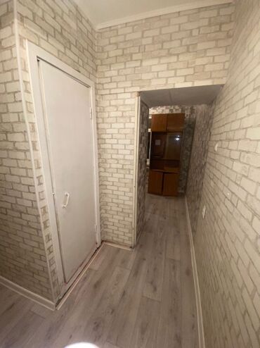 бокс для малярки: 1 комната, 33 м², 105 серия, 4 этаж, Косметический ремонт