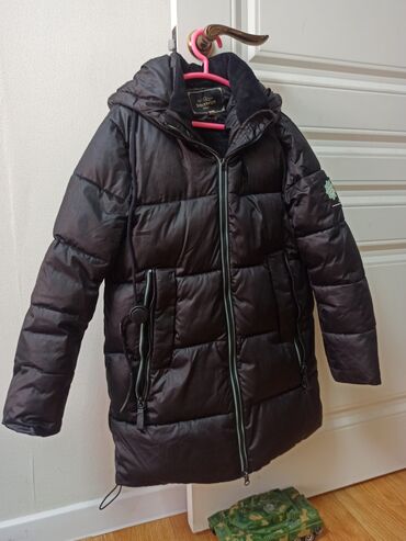 куртка детиски: Зимняя куртка для девочек на 7-8лет в хорошем состоянии