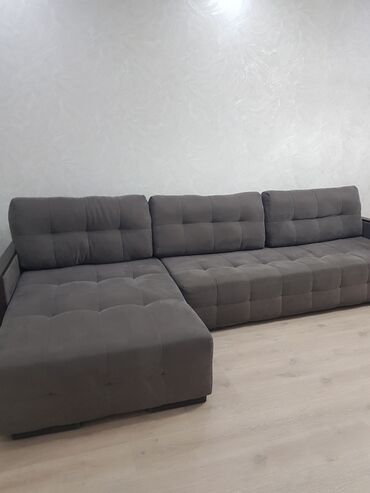 дивань: Угловой диван, цвет - Серый, Б/у