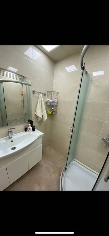 Uzunmüddətli kirayə mənzillər: Bakı şəhəri, Nəsimi rayonu ərazisində (Tibb universitetinin, Zorge — 6