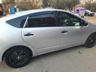 Nəqliyyat vasitəsinin icarəsi: Günlük, Toyota, Depozitlə, Qalmaq şərti ilə -da lalafo.az — 6 Nəqliyyat vasitəsinin icarəsi: Günlük, Toyota, Depozitlə, Qalmaq şərti ilə — 6