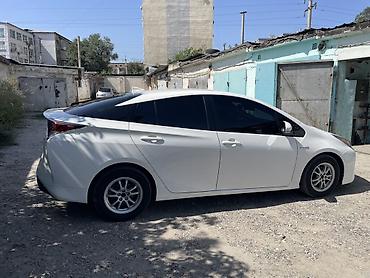 200: Toyota Prius: 2018 г., 1.8 л, Вариатор, Гибрид, Хэтчбэк — 5