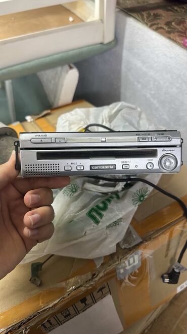 Maqnitofonlar: Pioneer Carrozzeria AVIC-DRV50 avtomobil multimedia bloku -