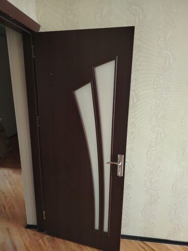 Otaq qapıları: Qapi satilir 1 ededi 50 azn. 4 eded var. Olcu 205/90 Unvan Masazır