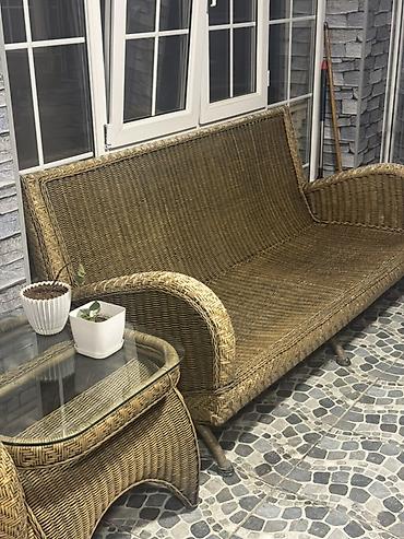 Rattan bağ mebeli dəsti - Tərkib: 1 dördnəfərlik divan, 1 ikinəfərlik