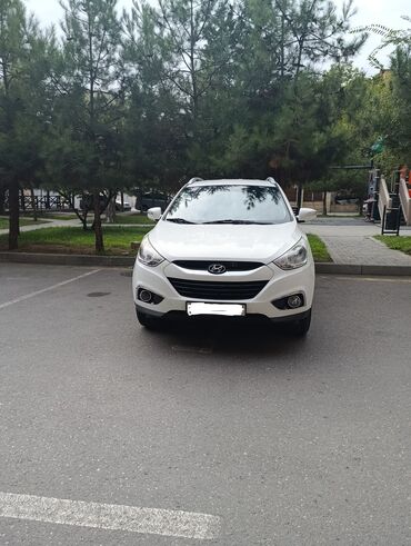 Motonəqliyyat: Hyundai ix35: 2 l | 2013 il Ofrouder/SUV