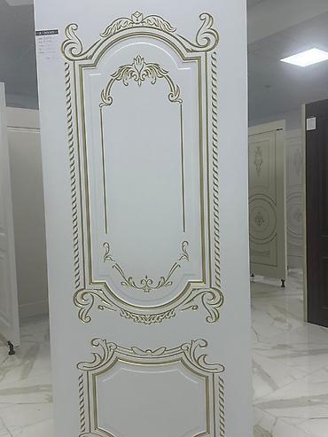 ucuz perde: Klassik dizaynlı daxili qapılar – dekorativ oyma və qızılı naxışlarla — 6