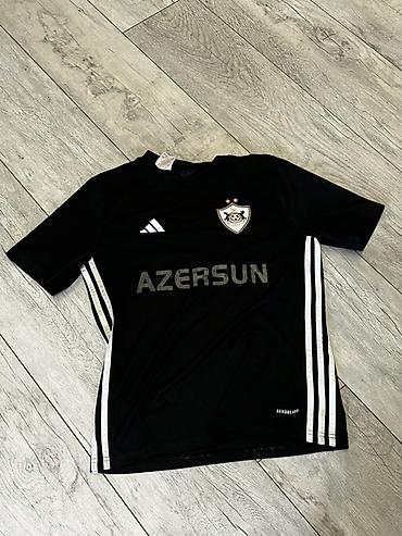 saray ş: Məhsul: “Qarabağ FK” futbol köynəyi - Rəng: qara - Brend üslubu: üç — 2