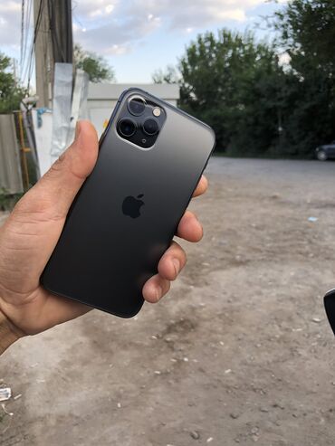не рабочее состояние: IPhone 11 Pro, Б/у, 256 ГБ, Черный, Защитное стекло, 100 %