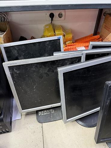 lcd мониторы: LCD мониторы 17–19" - Модели на фото: Samsung SyncMaster 720n/731/740 — 1