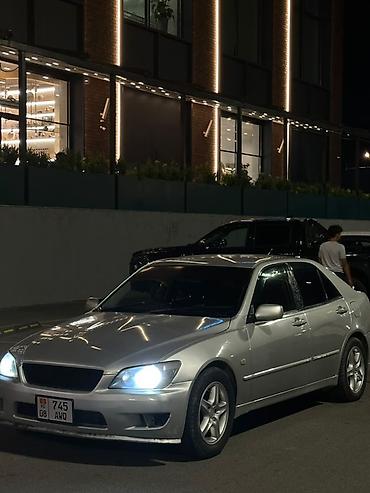 Toyota Altezza: 2003 г., 2 л, Автомат, Бензин, Седан