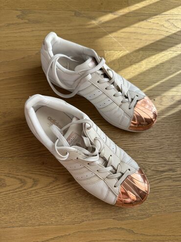 adidas and stella mccartney qadin krossovkalari: Adidas krasovka, originaldir. Istifade olunub 37 olchu