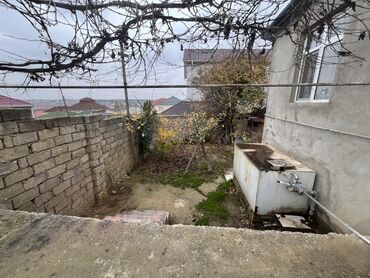 Həyət evləri və villaların satışı: Salam həyət evi satılır 3sotdur evin qupcasıda var. Unvan digah — 6