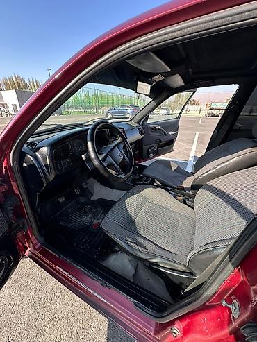 срочно продаю нужны деньги: Volkswagen Passat: 1990 г., Универсал — 10