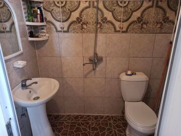 Həyət evi alıram: 240 kv. m, 5 otaqlı, Telefon, İşıq, Kanalizasiya — 15