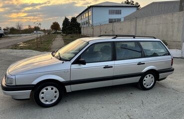 Volkswagen: Volkswagen Passat: 1990 г., 1.8 л, Механика, Бензин, Универсал