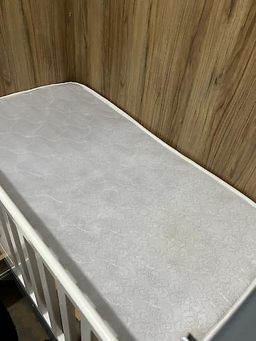 islənmis matraslar: Oğlan və qız üçün, İşlənmiş, Dördbucaq, Beşik, Dəstsiz, Matras ilə, Yellənmə mexanizmsiz — 2