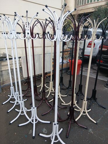 Asılqanlar: Yeni ve keyfiyyetli demir asilqanlar Qalinlar - 45 azn Nazikler - 26 — 9