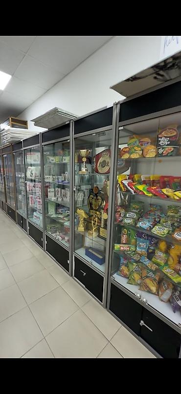Торговое оборудование: Витрина Для косметики, С ящиками, 200 см * 50 см * 35 см, Б/у — 2