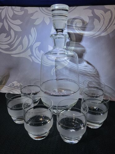 Kuhinjski setovi: Servis nov paracinsko staklo 70te za vino. Servis sve na njemu odsjaj na lalafo.rs — 5 Kuhinjski setovi: Servis nov paracinsko staklo 70te za vino. Servis sve na njemu odsjaj — 5