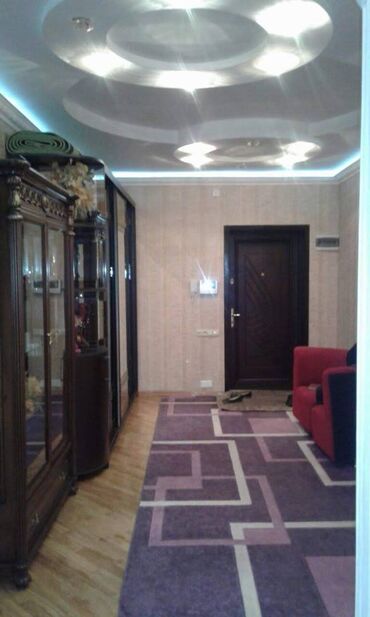 Uzunmüddətli kirayə mənzillər: 28 may metrosuna yaxin teze bazara yaxin 17 mertebeli binanın 15-ci — 12