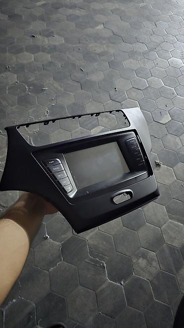 deh 4250bt: BAIC Motor orijinal multimedya başlığı və ön panel (dash trim) — 1