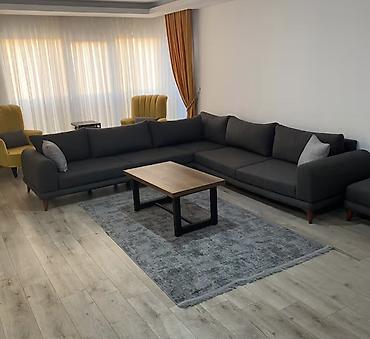 şeki: Tam mebellı və texnikalı mənzil kirayə - Geniş zal: L formalı iri — 1