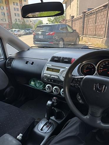 Honda: Honda Fit: 2001 г., 1.5 л, Вариатор, Бензин, Хэтчбэк — 21