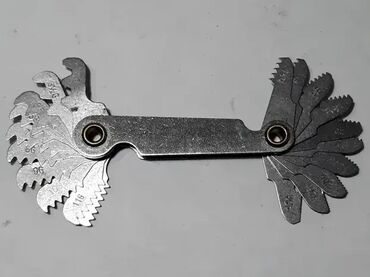 Ostali alati i mašine: Česalj za navoj, milimetarski i colovni Cena je po komadu, posebno za na lalafo.rs — 12 Ostali alati i mašine: Česalj za navoj, milimetarski i colovni Cena je po komadu, posebno za — 12