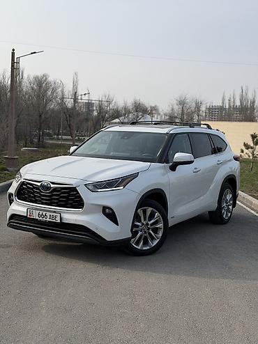 Toyota: Toyota Highlander: 2023 г., 2.5 л, Вариатор, Гибрид, Внедорожник — 1