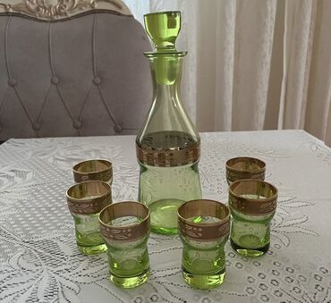 suse qab: Цвет - Зеленый, Стекло