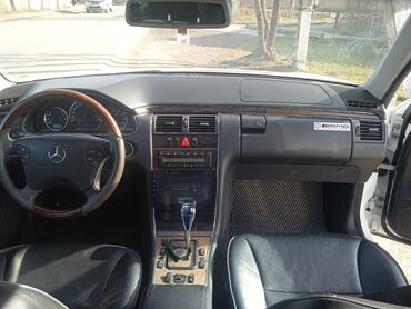 amg 210: Mercedes-Benz : 2001 г., 3.2 л, Автомат, Бензин, Седан