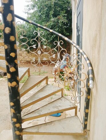 Pilləkən məhəccərləri: Dəmir Vint pilləkən,,15 pilləlidir,,, qalın və keyfiyyətli — 4