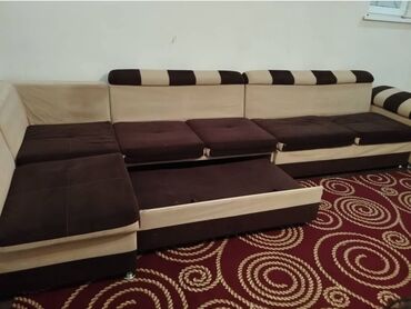 диван двух ярус: Угловой диван, цвет - Бежевый, Б/у