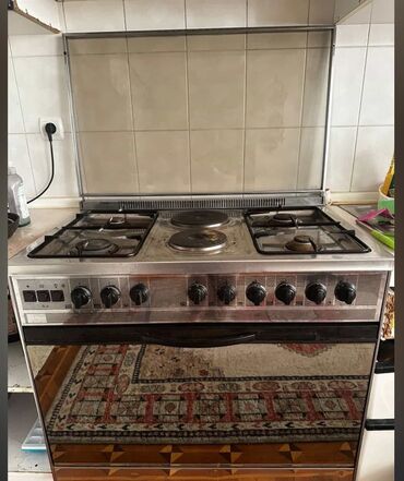 Yemək masaları, oturacaqları: Afa✅qaz peci satilir 350 manata . Heç bir problemi yoxdu
Bayıl*afa