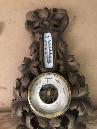 Антикварные часы: Барометр,корпус-дуб, механизм-бронза,начало 20 века .Размер 45-22-5см