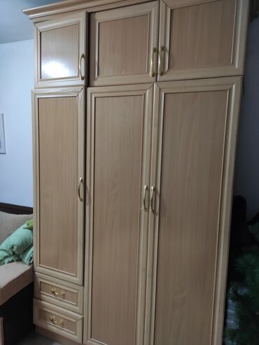 чебер мебель каракол: Шифоньер комод-2 тумбочки (15т.с), кухонный уголок +2