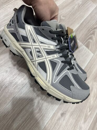 Кроссовки и спортивная обувь: Мужские кроссовки, 45, Asics, Новый, цвет - Серый, Самовывоз — 1