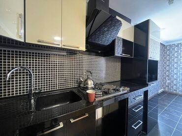 Köhnə tikili: Bakı, 3 otaqlı, Köhnə tikili, m. Həzi Aslanov, 62 kv. m — 4