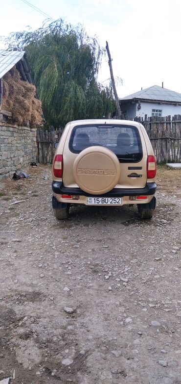 niva azerbaycan qiymeti: Chevrolet Niva: 1.7 л | 2004 г. 27232 км Универсал