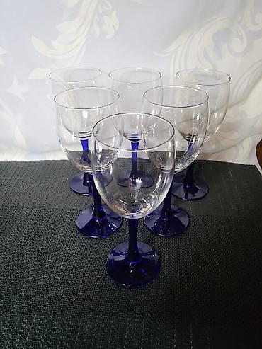 Čaše: Case nove,vintaz holandske za vino. Case staklo,kobaltno staklo,sve — 6