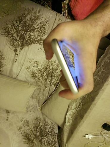 Apple iPhone: IPhone 11, Ağ, Face ID — 10