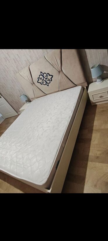 Çarpayılar: Taxt tubalarla birlikde Tecili satilir 100 azn Unvan:Xirdalan