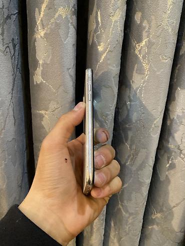 ipnone xs: IPhone Xs, Б/у, Серебристый — 4