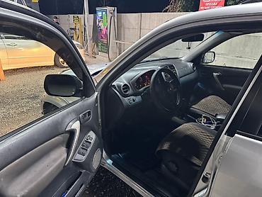 бенза бак: Toyota RAV4: 2005 г., 2 л, Автомат, Бензин, Кроссовер — 6