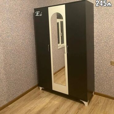 Tavalar: Yeni, Açılan, 3 qapılı Düz dolab, Qarderob, paltar dolabı, Azərbaycan