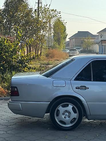 Унаа сатуу: Mercedes-Benz W124: 1993 г., 4.2 л, Автомат, Бензин, Седан — 6
