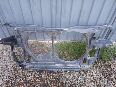 авс ремонт: Панель передняя (телевизор) для автомобиля vokhwagen B5 2002